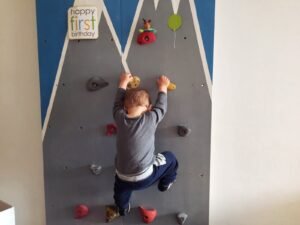 Kletterwand für Flo zum 1. Geburtstag