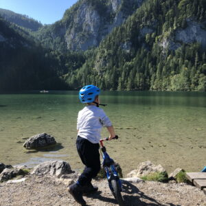 Gleinkersee mit Kindern Laufrad_GoWithTheFlo